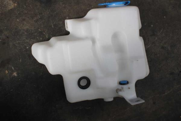 RESERVOIR LAVE GLACE VW BORA / GOLF 4 5.5L  - Vue 1